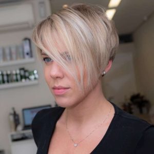 pixie cut blonde