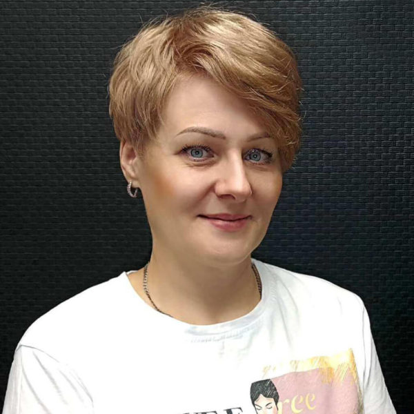 Short hairstyles for women aged 46 45646 (3)