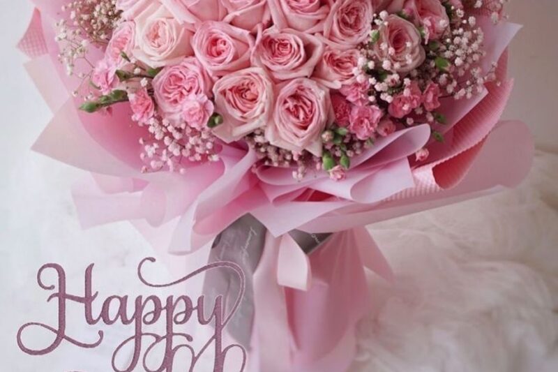 Download one bouquet of roses and a happy birthday card 2024