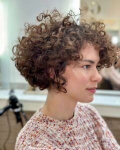 curly hair cut bob