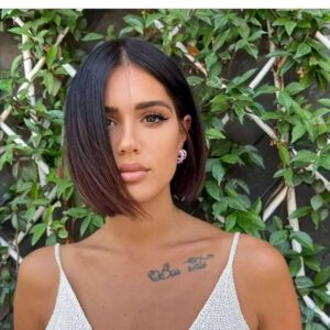 effortless bob cut hairstyle for ladies