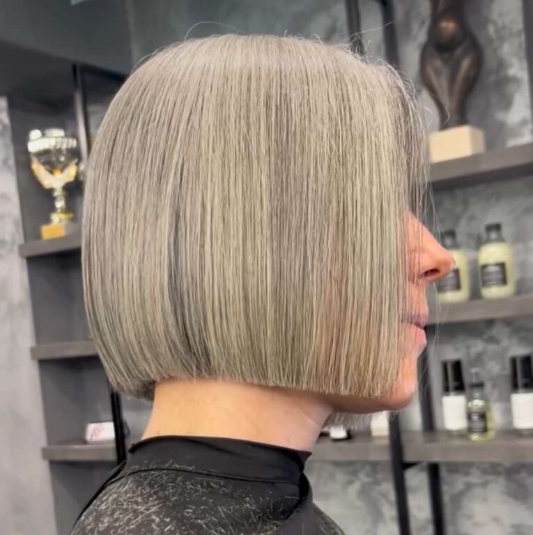 smooth short bob haircuts for women