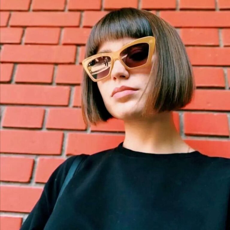 very short bob haircut