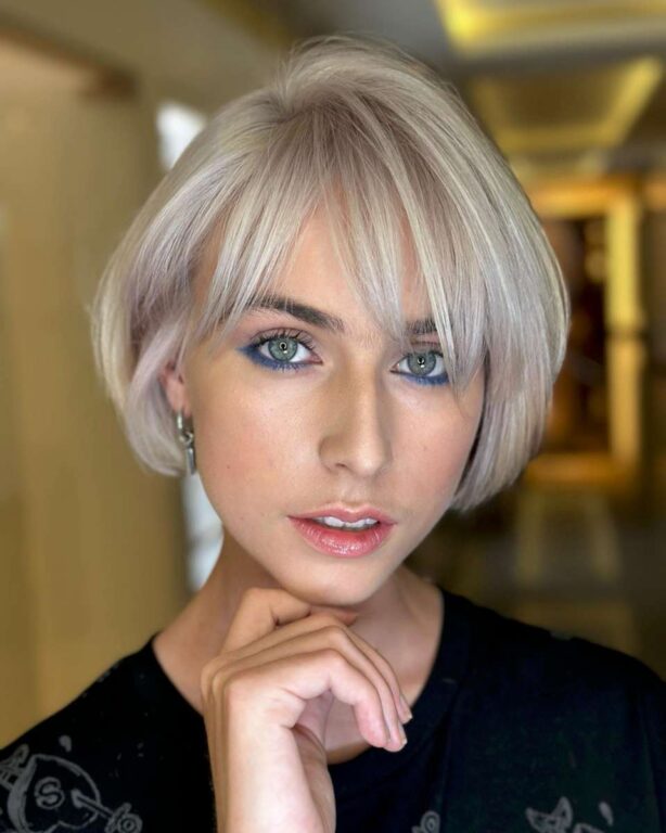 youthful short bob hairstyles for women